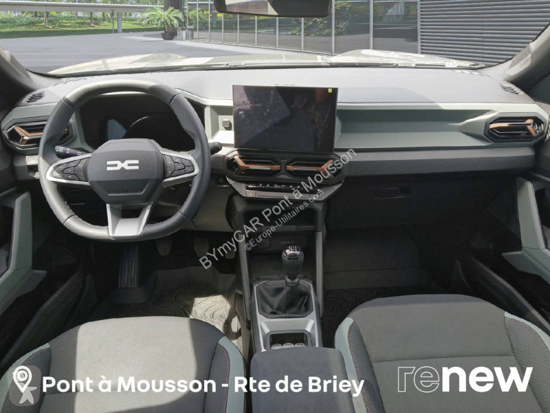 Autoutilitară Dacia Bigster TCe 140