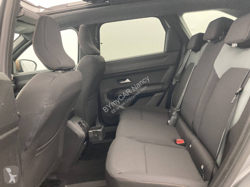 Autoutilitară Dacia Bigster TCe 140