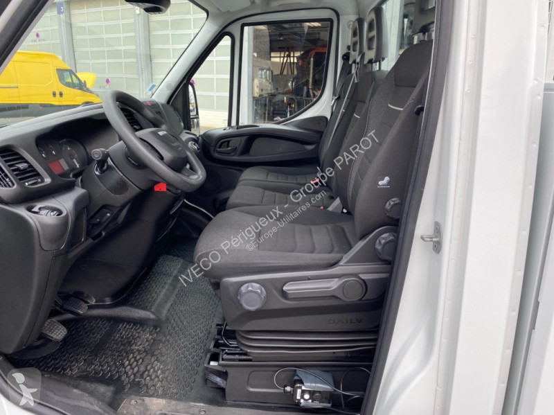 Veículo utilitário Iveco 35C16 empattement 4100