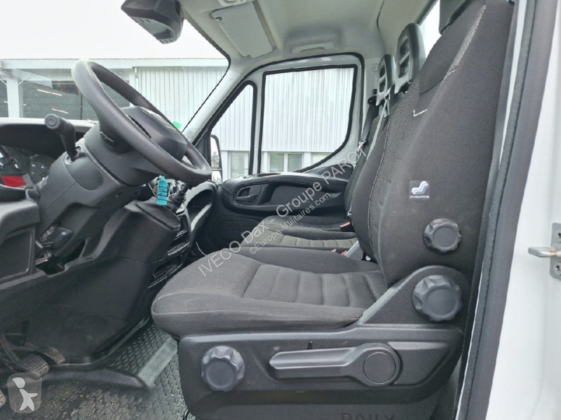 Užitkové vozidlo Iveco 35C16H3.0 empattement 4100