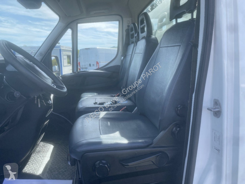 Veicolo commerciale Iveco 35C14 Empattement 3750
