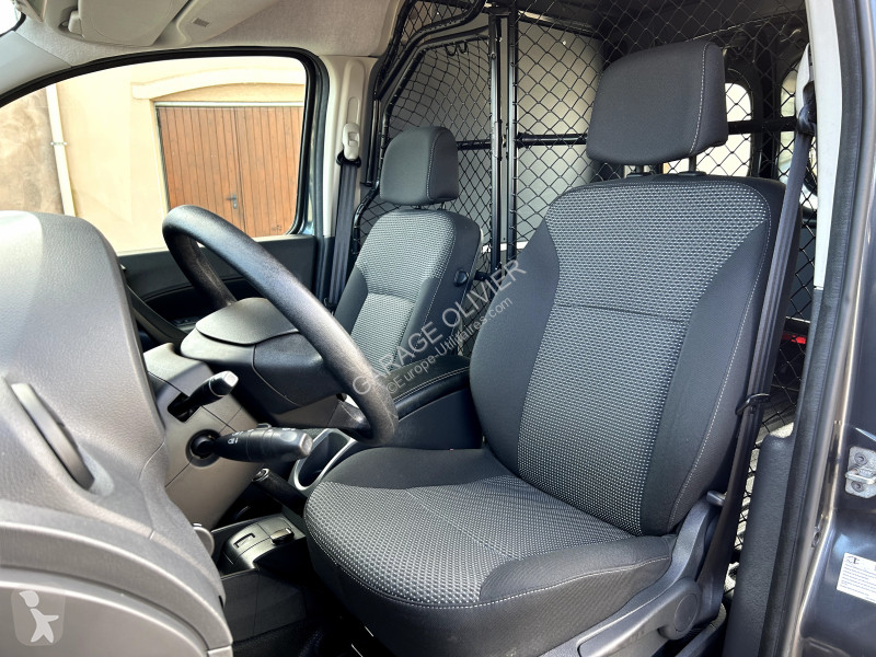 Véhicule utilitaire Mercedes Compact 109 1.5...