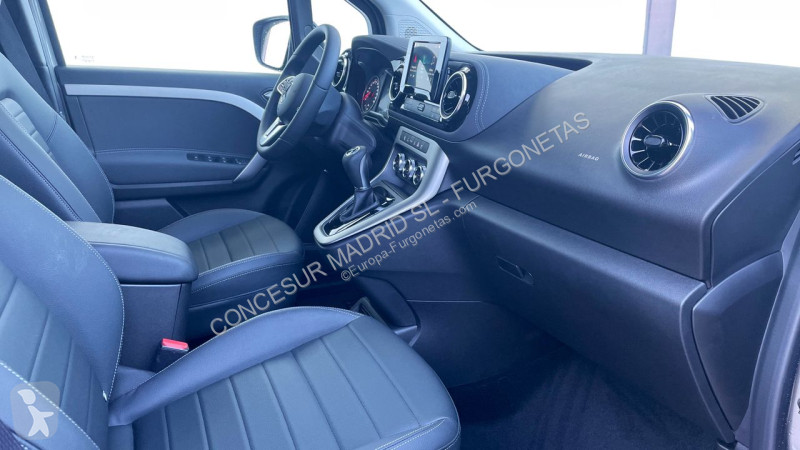 Autoutilitară Mercedes 200 45 kWh