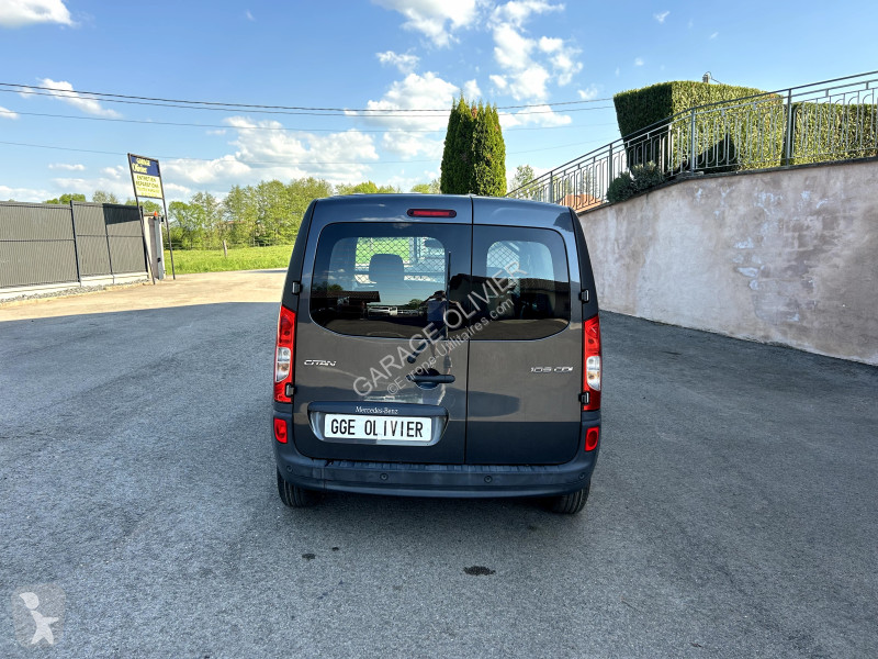 Véhicule utilitaire Mercedes Compact 109 1.5...