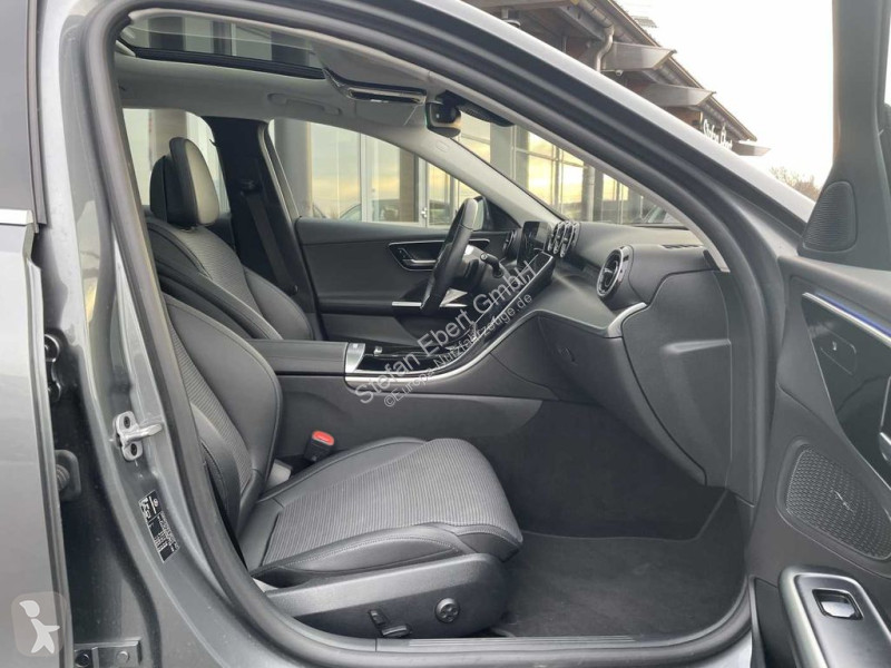 Véhicule utilitaire Mercedes C 180 T 9G...