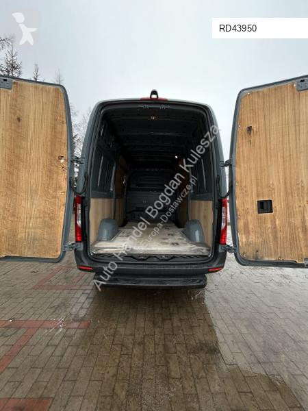 Autoutilitară Mercedes