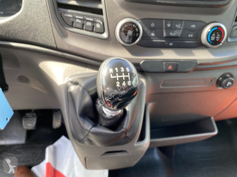 Autoutilitară Ford P350 L2H2 2.0 EcoBlue 130ch...