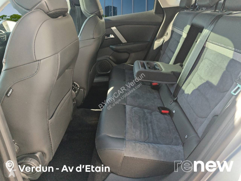 Veicolo commerciale Citroën C4 X PureTech 130...