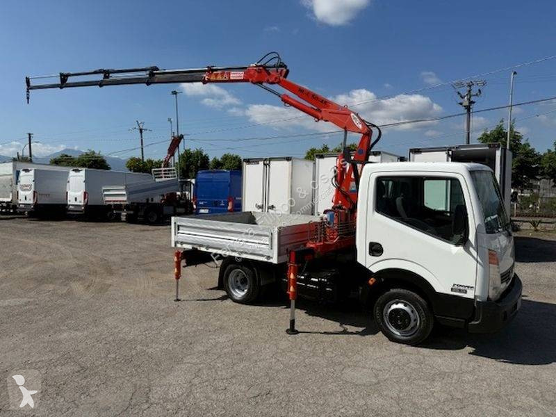 Autoutilitară Nissan
