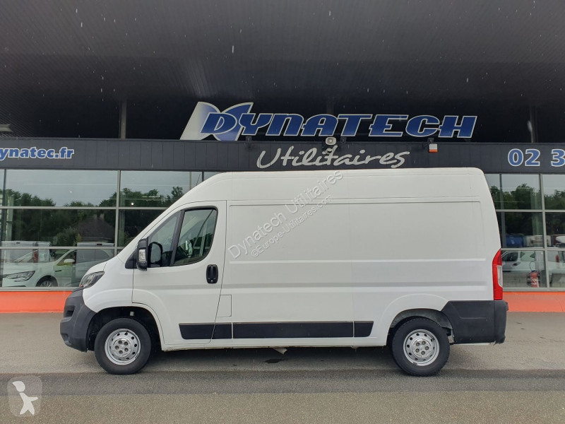 Autoutilitară Peugeot BOXER FG 333 L2H2 2.2...