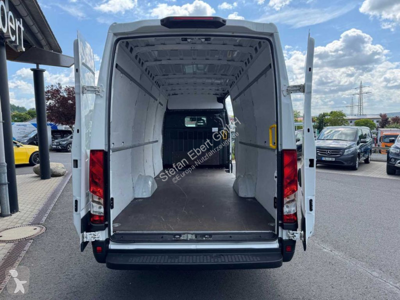 Nyttofordon Iveco 35S16 *Klima*Radstand4.100mm*