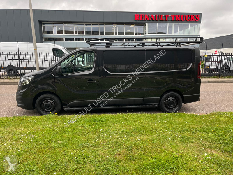 Autoutilitară Renault Black Edition 2.0dci L2...