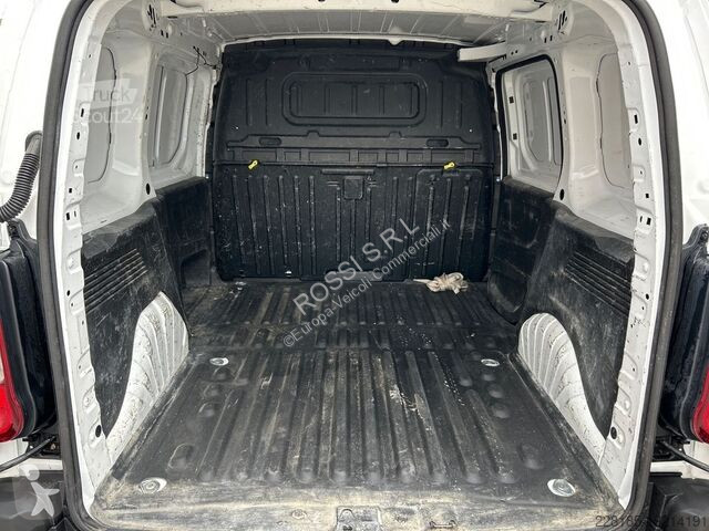 Furgoneta Opel IV - cargo 1.5d 100cv L1H1...