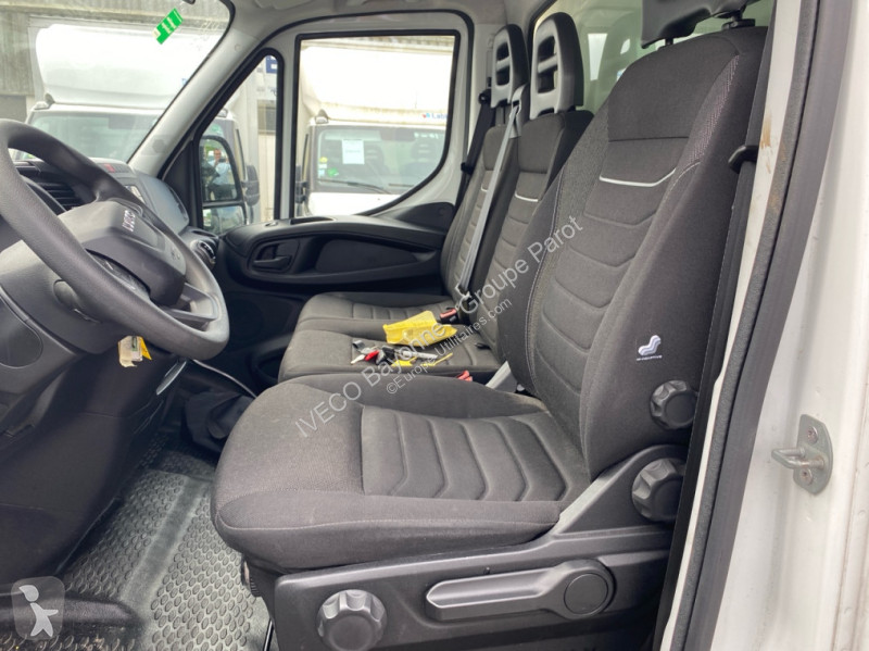 Véhicule utilitaire Iveco 35C16H3.0 empattement...