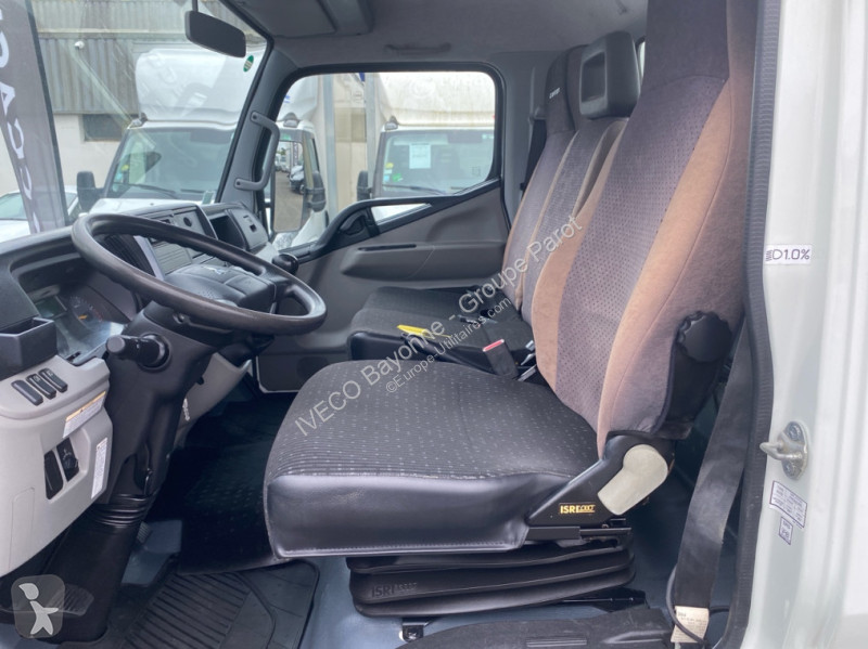 Véhicule utilitaire Fuso 3C13 Empattement 25