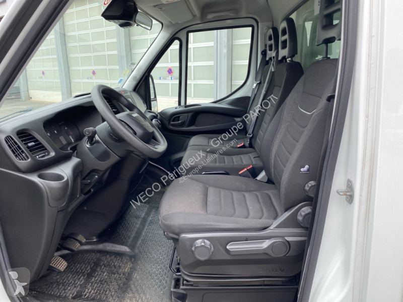 Veicolo commerciale Iveco 35C16 empattement 4100
