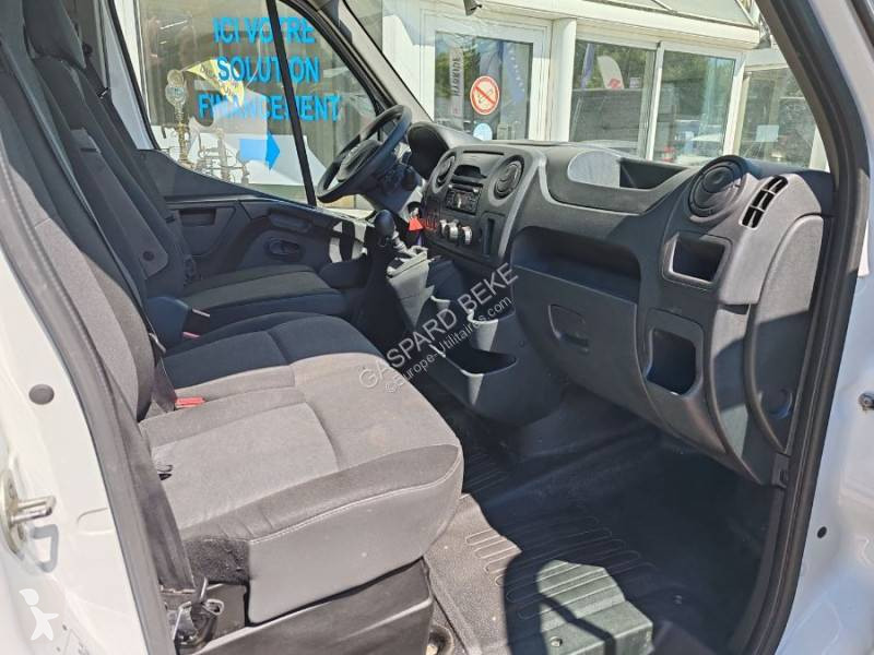 Furgoneta Nissan