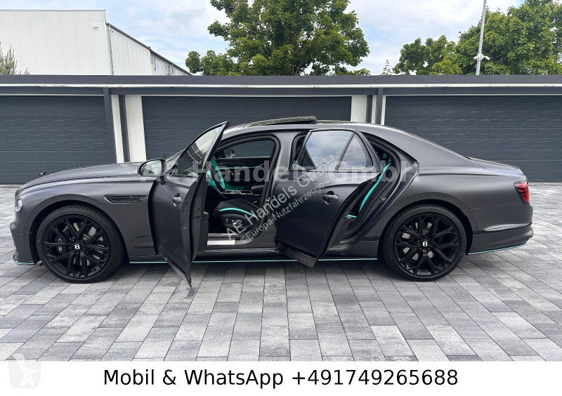 Samochód dostawczy Bentley Flying Spur Speed...