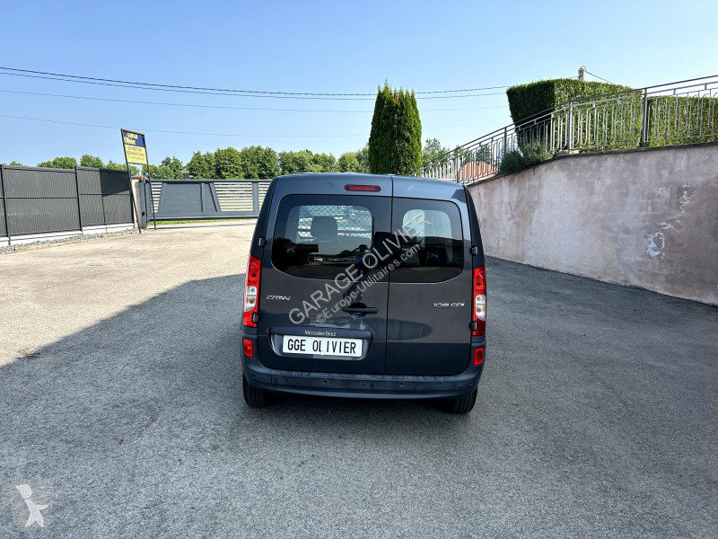 Véhicule utilitaire Mercedes Compact 109 1.5...