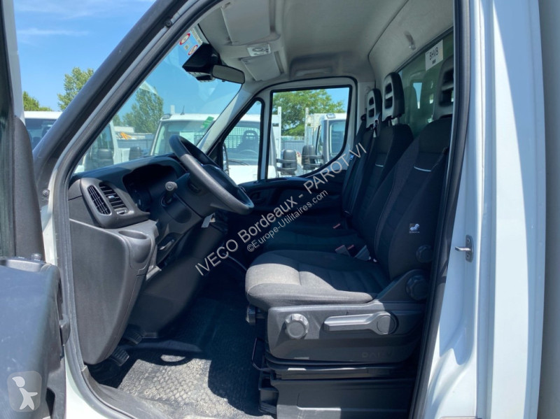 Véhicule utilitaire Iveco 35C16H3.0 empattement...