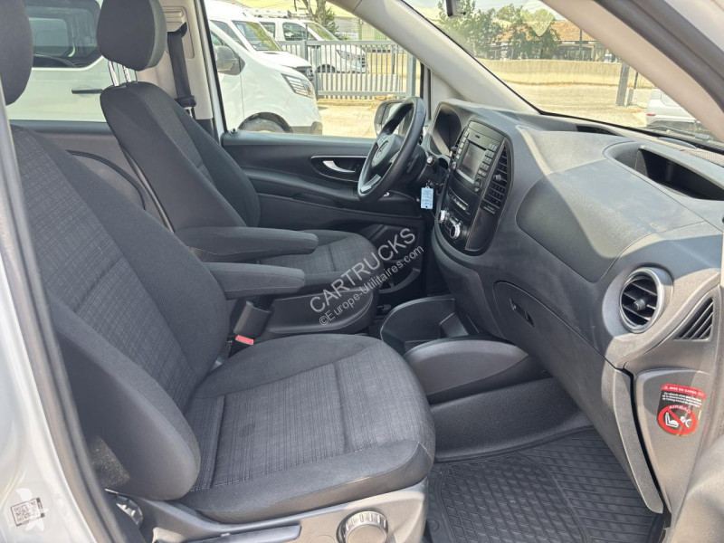 Véhicule utilitaire Mercedes VITO