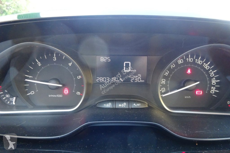 Véhicule utilitaire Peugeot STE 1,6 HDi 100