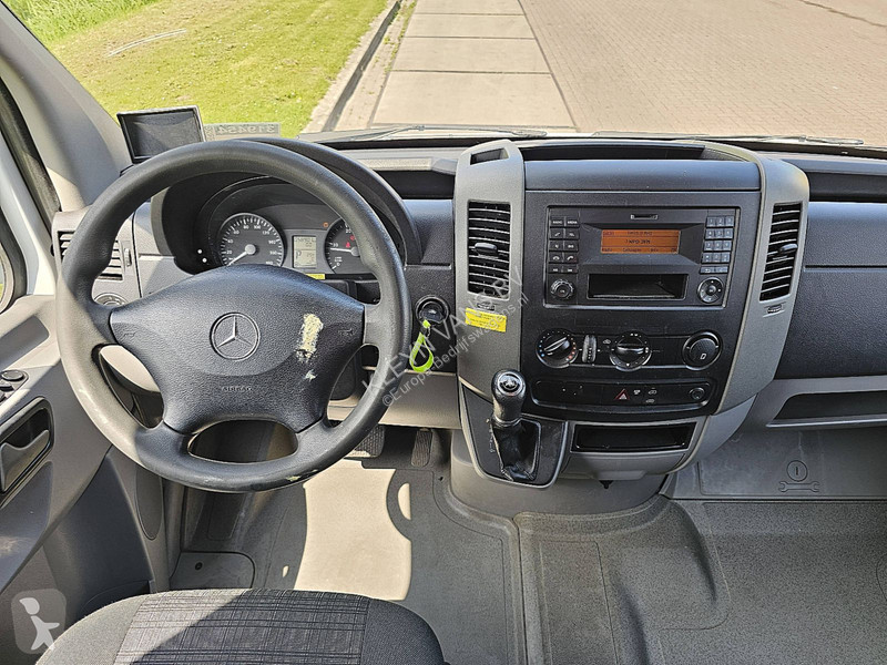 Veicolo commerciale Mercedes 311 L3H2...