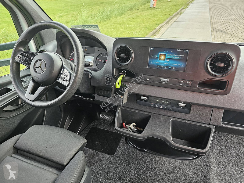 Autoutilitară Mercedes 315 ac automaat EURO6