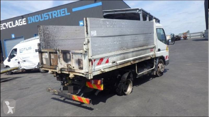 Véhicule utilitaire Mitsubishi