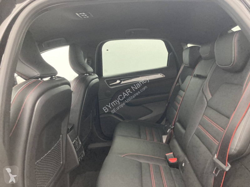 Autoutilitară Renault Arkana mild hybrid 140...