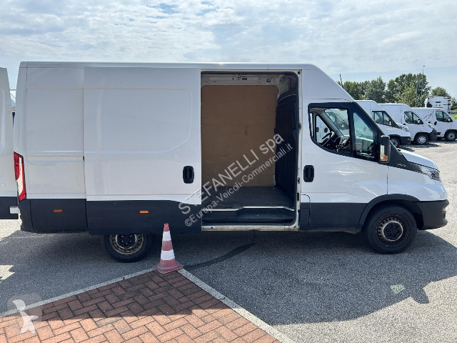 Veicolo commerciale Iveco DAILY 35S14 V