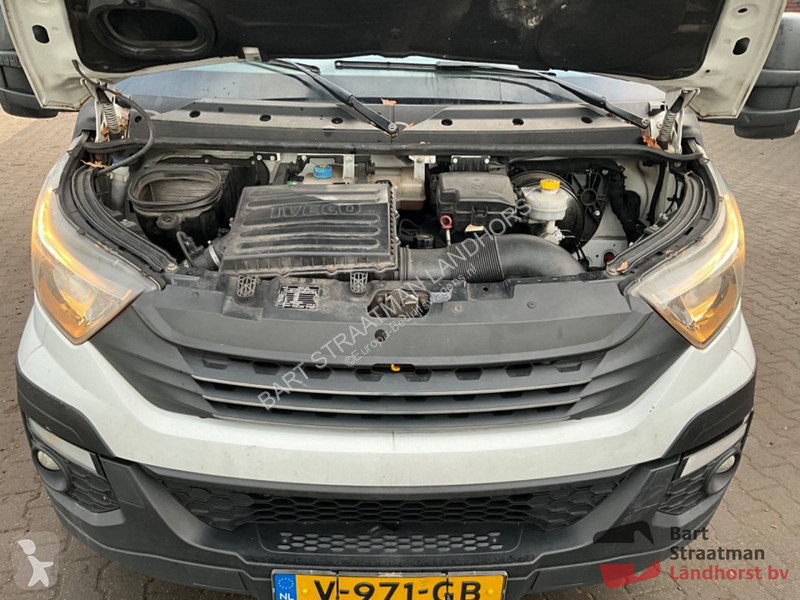 Bedrijfswagen Iveco Euro 6 box truck with...