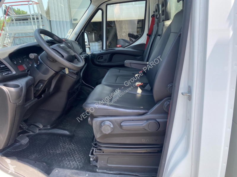 عربة نفعية Iveco 35C16 empattement 3750 Tor
