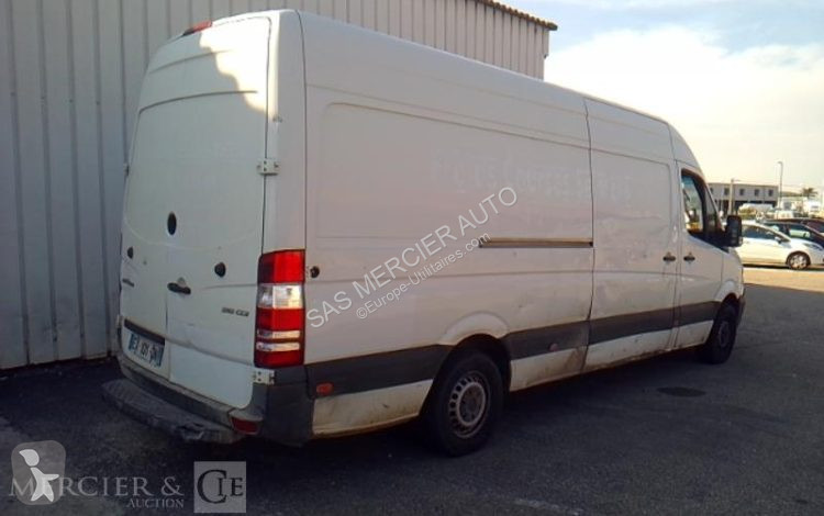 Véhicule utilitaire Mercedes