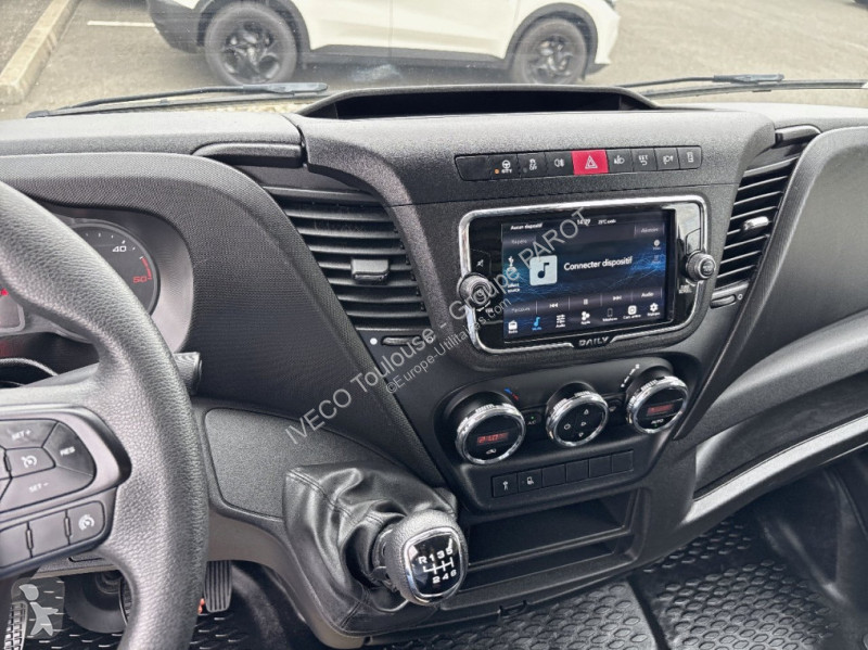 Užitkové vozidlo Iveco 35C16H3.0 Empattement 4100