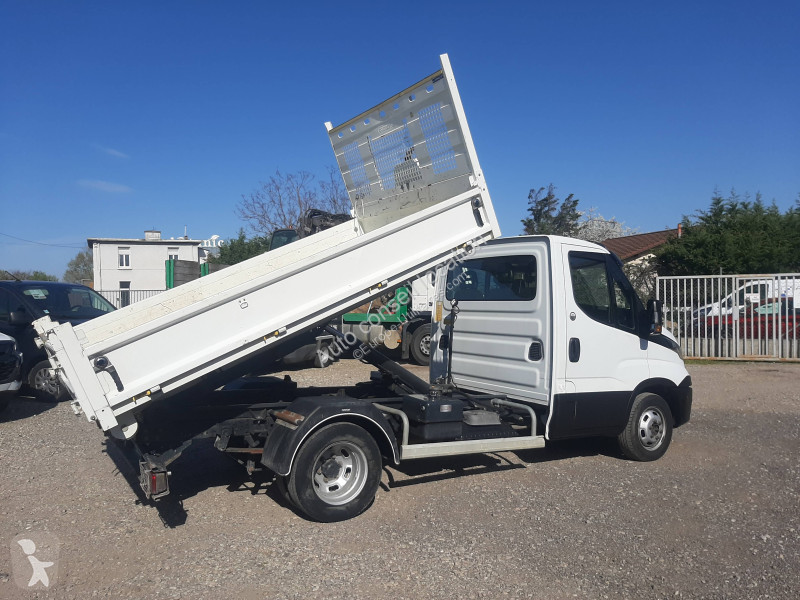 Furgoneta Iveco 35C15 BRAS POLYBENNE