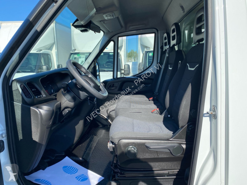 Furgoneta Iveco 35C16H3.0 Empattement 4100