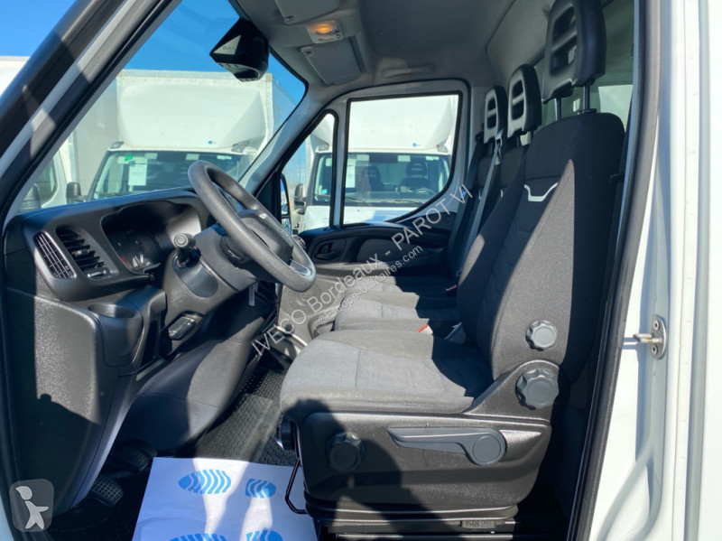 Véhicule utilitaire Iveco 35C16 Empattement 4100