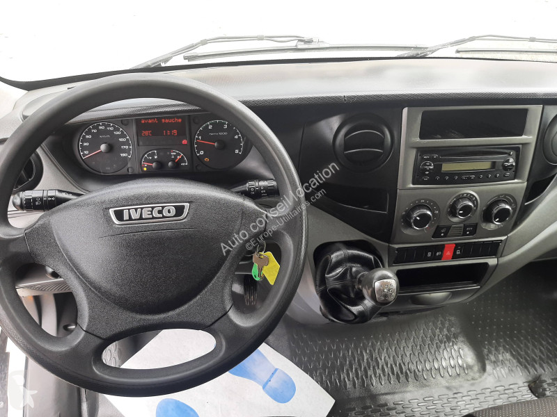 Furgoneta Iveco BENNE 35 C 13 7 PLACES R.J