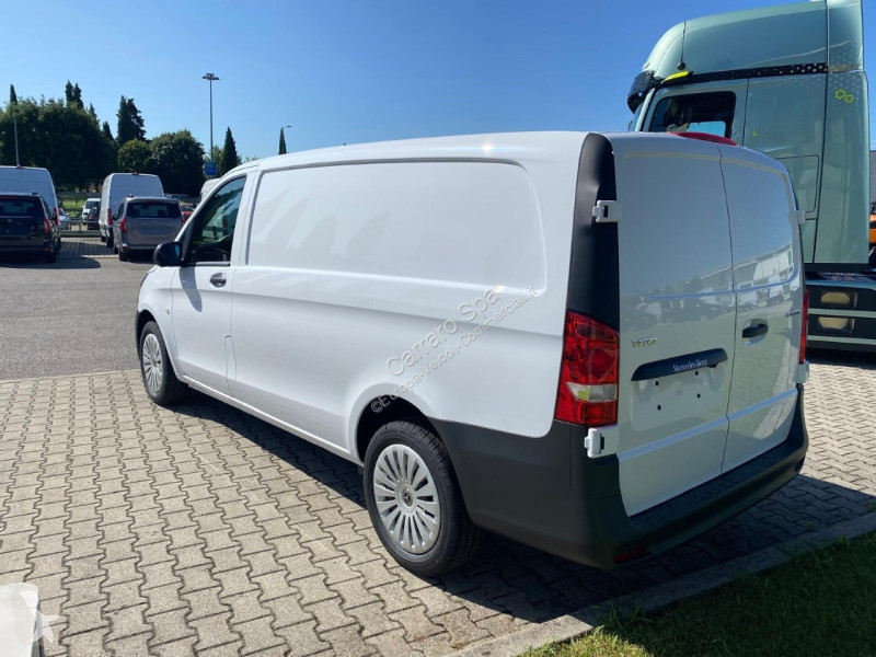 Autoutilitară Mercedes Furgone