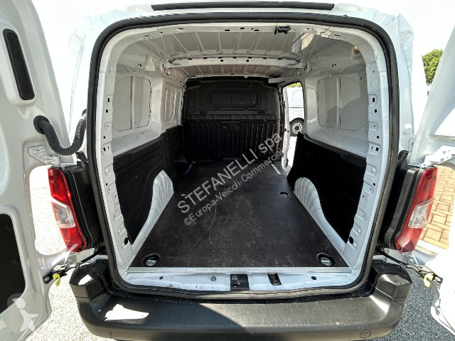 Autoutilitară Opel COMBO L2 130