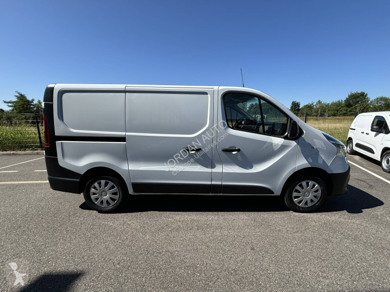Véhicule utilitaire Renault 1.6 BluedCi 95ch...