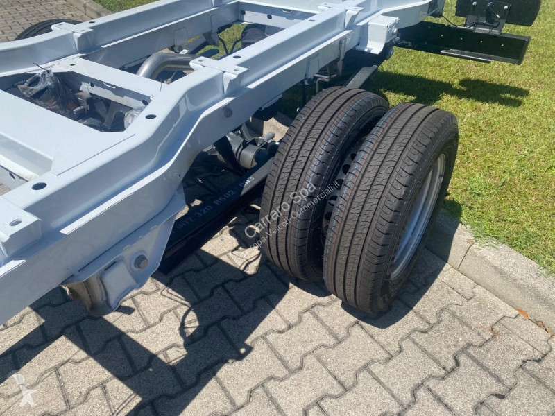 Véhicule utilitaire Mercedes Telaio Traz. Post
