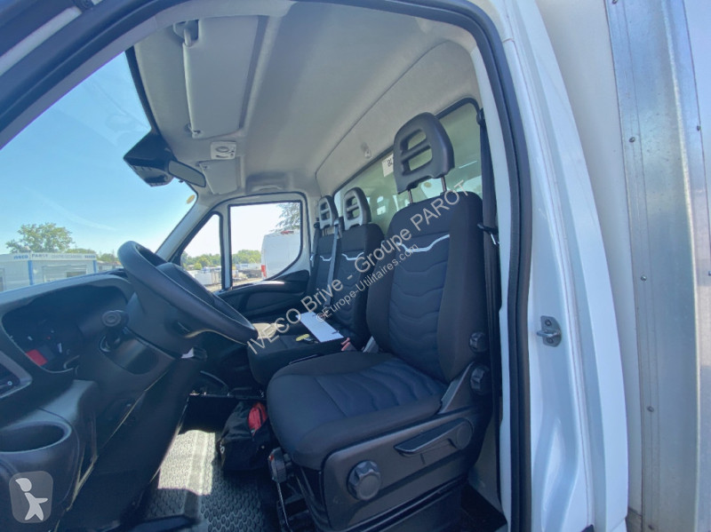 Véhicule utilitaire Iveco 35C16H3.0 empattement...