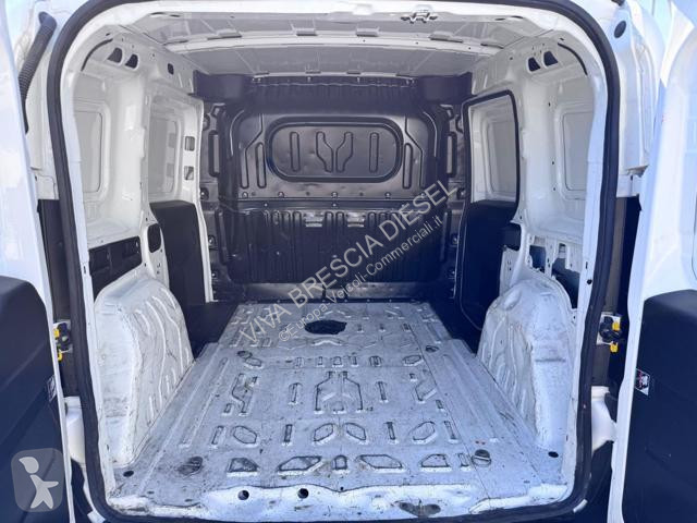Furgoneta Fiat DOBLO