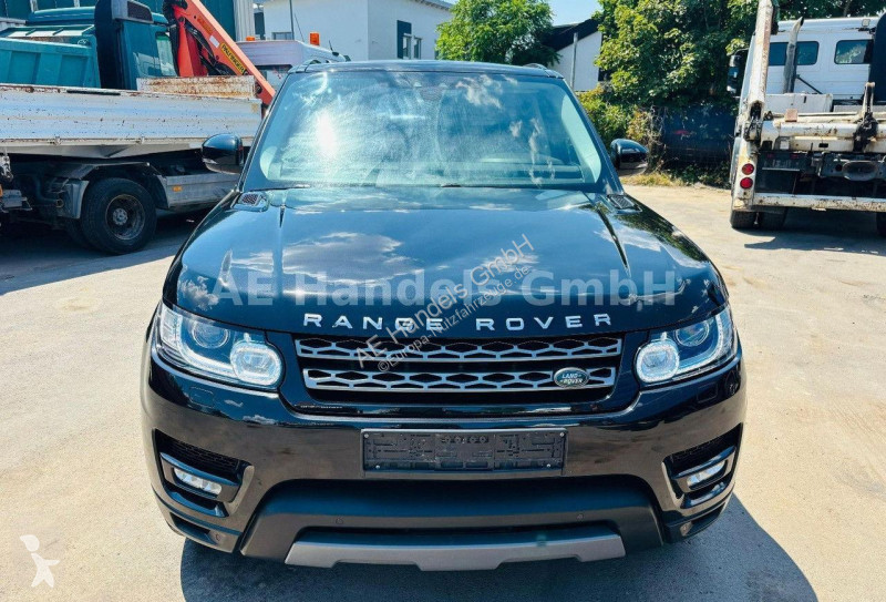 عربة نفعية Land Rover