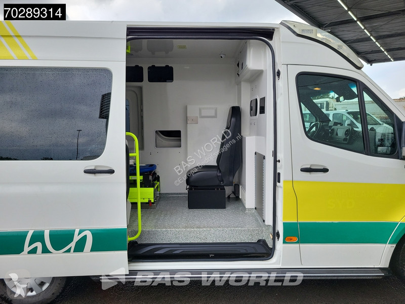Véhicule utilitaire Mercedes 316 CDI Ambulance...