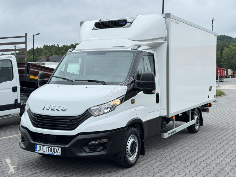 Veicolo commerciale Iveco 35S16 V