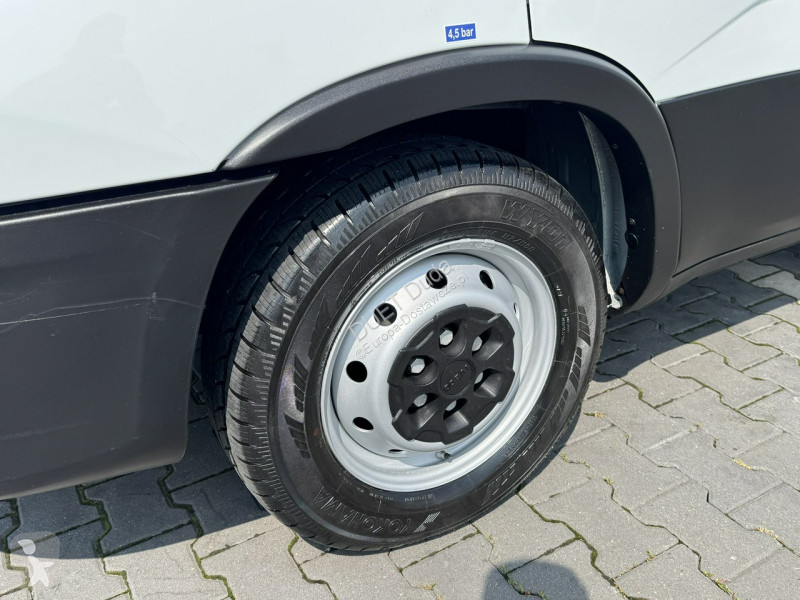 Furgoneta Iveco 35S14