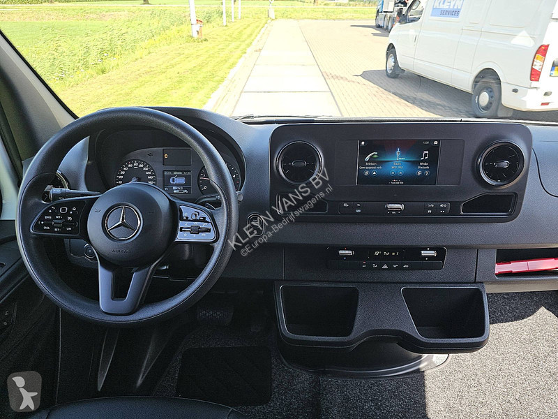 Veicolo commerciale Mercedes 317 L2H2...